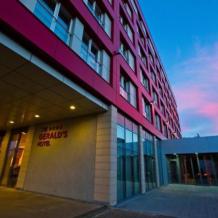 The Gerald'S Hotel Rădăuţi Exteriér fotografie